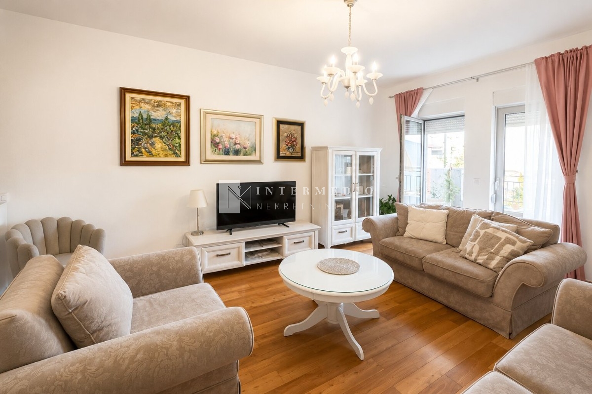 Prodaja stana Herceg Novi – Jednosoban stan 64 m² sa panoramskim pogledom na more, Topla 2